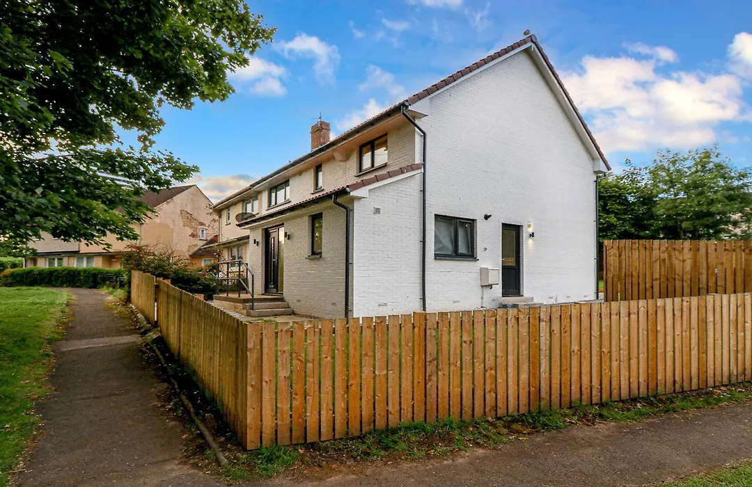 Wyndford Riverside House-1